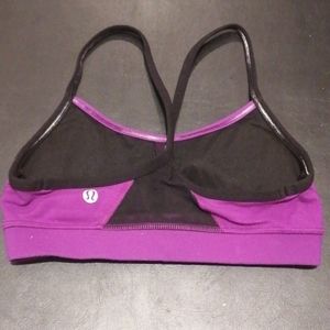 Lululemon sports bra